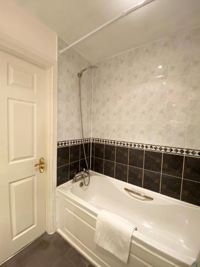 Apartment Next To Victoria Station Londres Extérieur photo