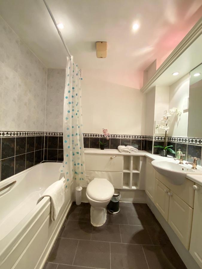 Apartment Next To Victoria Station Londres Extérieur photo