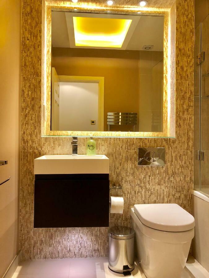 Apartment Next To Victoria Station Londres Extérieur photo