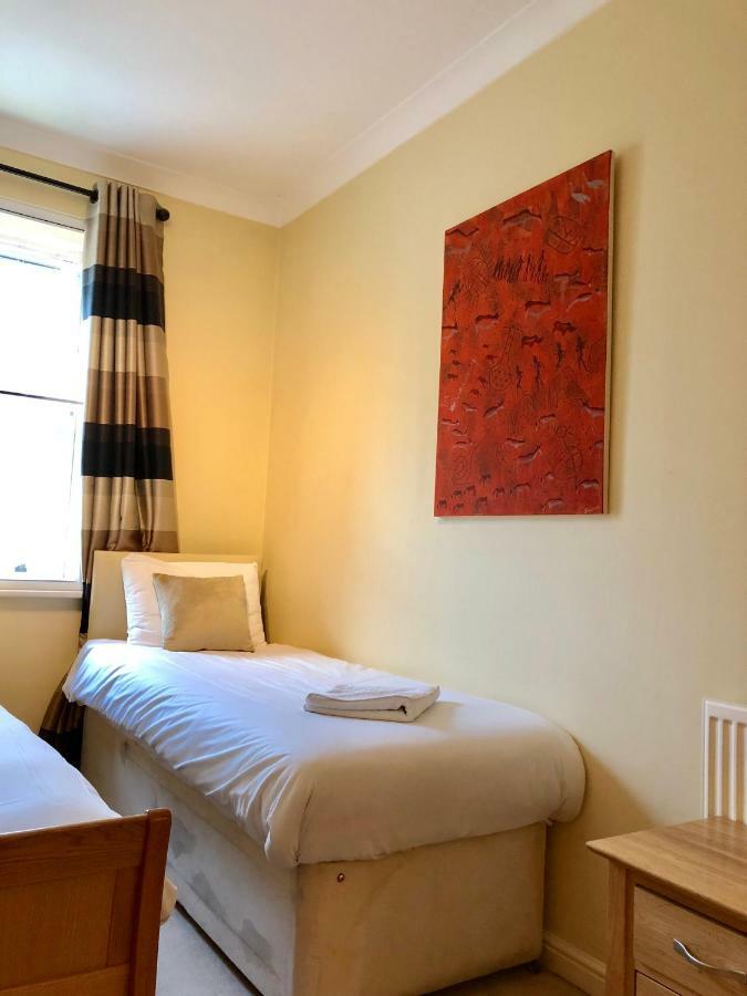 Apartment Next To Victoria Station Londres Extérieur photo